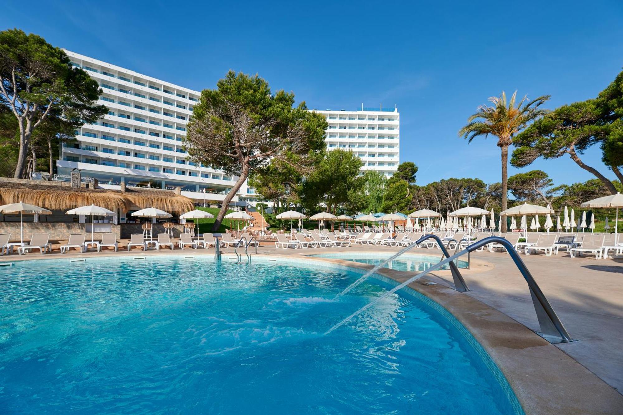 Отель Aluasoul Carolina - Adults Only Фонт-де-Са-Кала Экстерьер фото