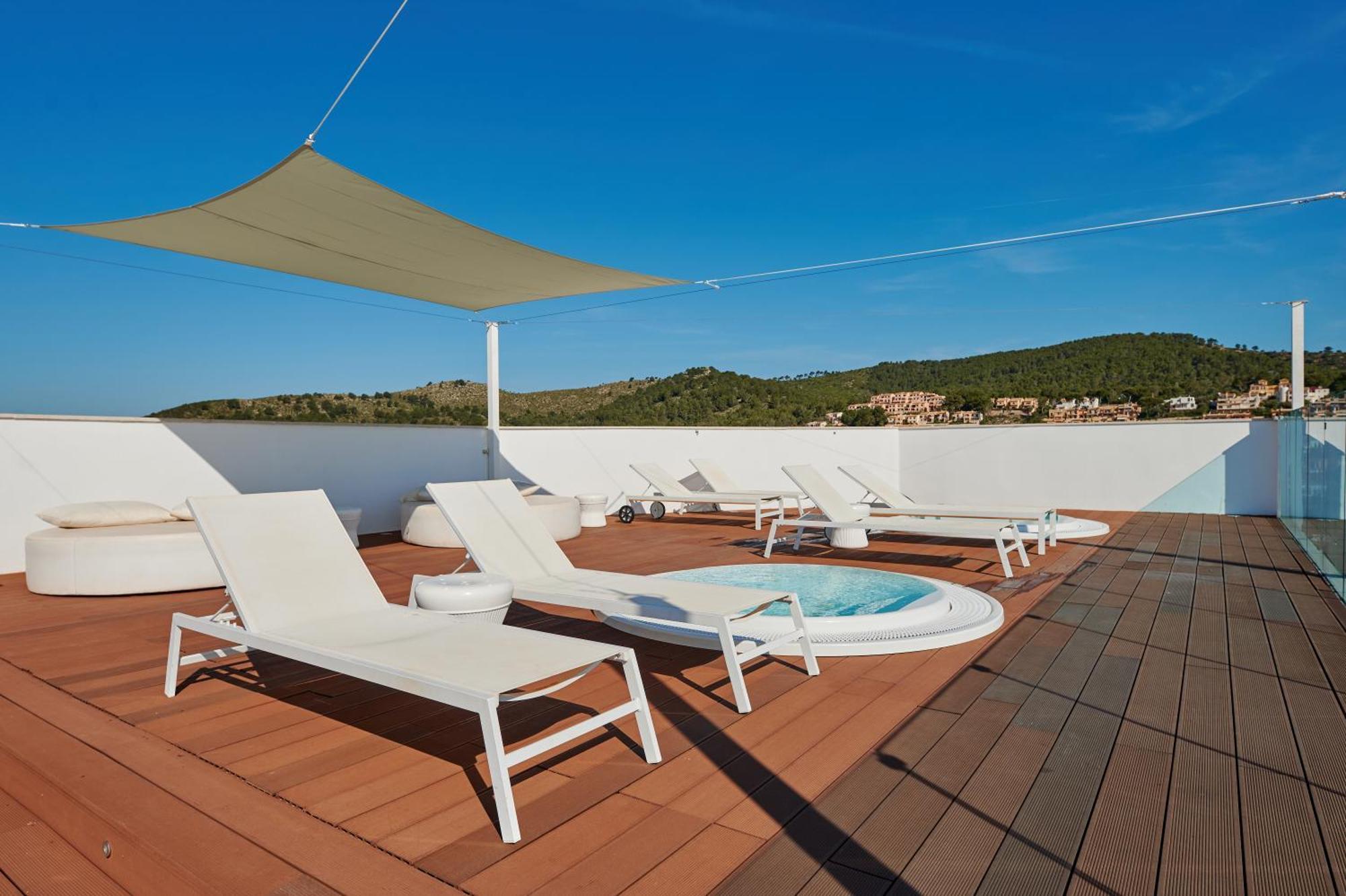 Отель Aluasoul Carolina - Adults Only Фонт-де-Са-Кала Экстерьер фото